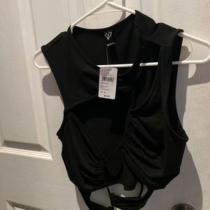 This is a brand new shirt from Windsor. Never worn, still with a tag.